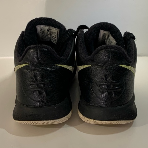 ⚡️ NIKE KYRIE FLYTRAP 3 BLACK & VOLT GS SIZE 4Y YOUTH BASKETBALL SHOES ⚡️ - Picture 4 of 6